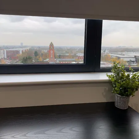 Stylish Studio Apt Overlooking Old Trafford Manchester Buitenkant foto